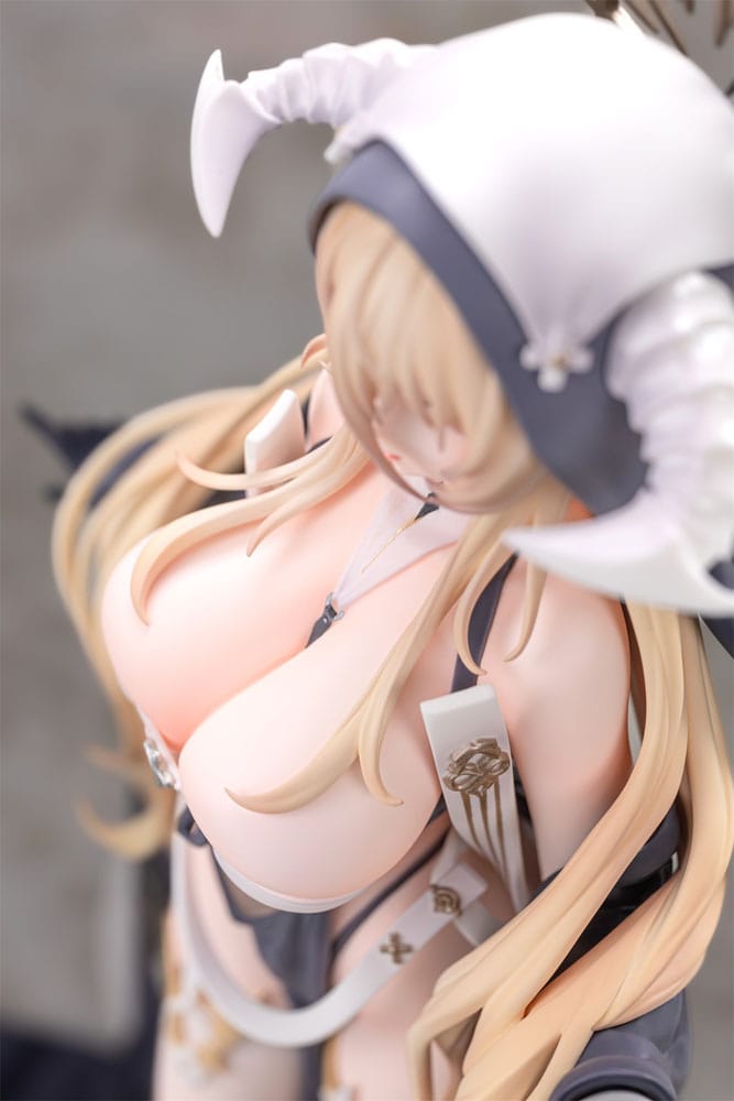 Azur Lane PVC Statue 1/6 Implacable 31 cm - Versand: 5-7 Tage nach Bestellung
