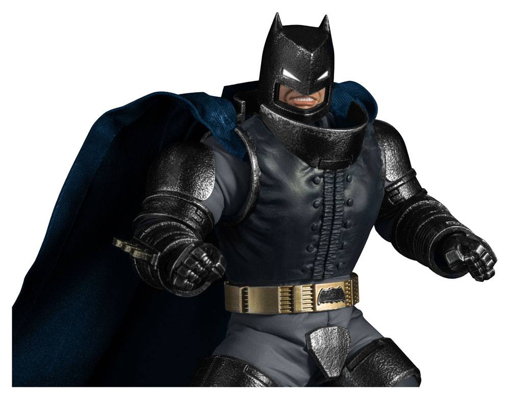 Batman The Dark Knight Returns Dynamic 8ction Heroes Actionfigur 1/9 Armored Batman 21 cm - Versand: 5-7 Tage nach Bestellung