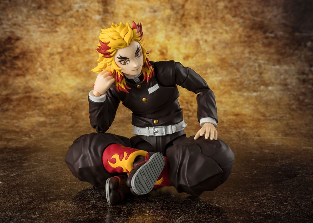 Demon Slayer: Kimetsu no Yaiba S.H.Figuarts Actionfigur Kyojuro Rengoku 15 cm - Versand: 5-7 Tage nach Bestellung