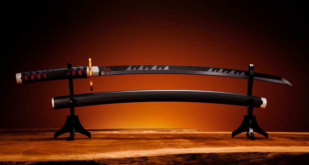 Demon Slayer: Kimetsu no Yaiba Proplica Replik 1/1 Nichirin Schwert (Tanjiro Kamado) Kyojuro Rengoku´s Sword Gueard Ver. 88 cm - Versand: 5-7 Tage nach Bestellung