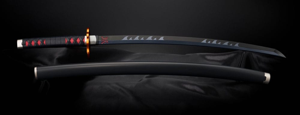 Demon Slayer: Kimetsu no Yaiba Proplica Replik 1/1 Nichirin Schwert (Tanjiro Kamado) Kyojuro Rengoku´s Sword Gueard Ver. 88 cm - Versand: 5-7 Tage nach Bestellung