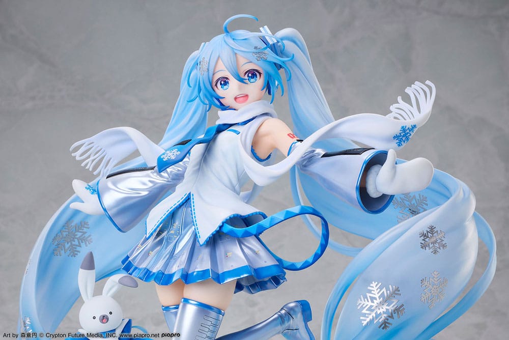 Character Vocal Series 01: Hatsune Miku PVC Statue 1/7 Hatsune Miku Sky Town 10th Anniversary Ver. 25 cm - Preorder - ETA: 25.03.2026