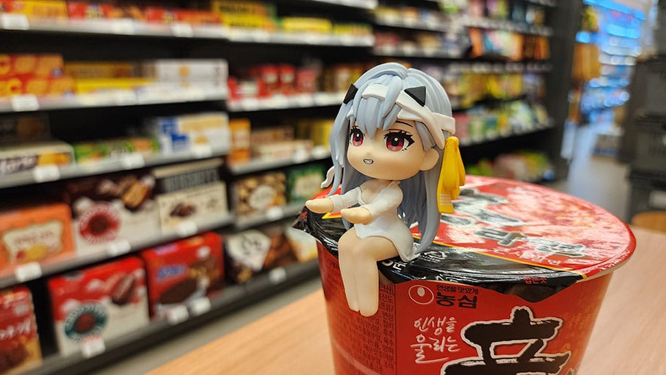 Goddess of Victory: Nikke Cup Noodle Holder PVC Statue Modernia 8 cm - Versand: 5-7 Tage nach Bestellung