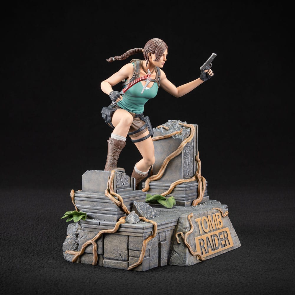 Tomb Raider PVC Statue Lara Croft 24 cm - Versand: 5-7 Tage nach Bestellung