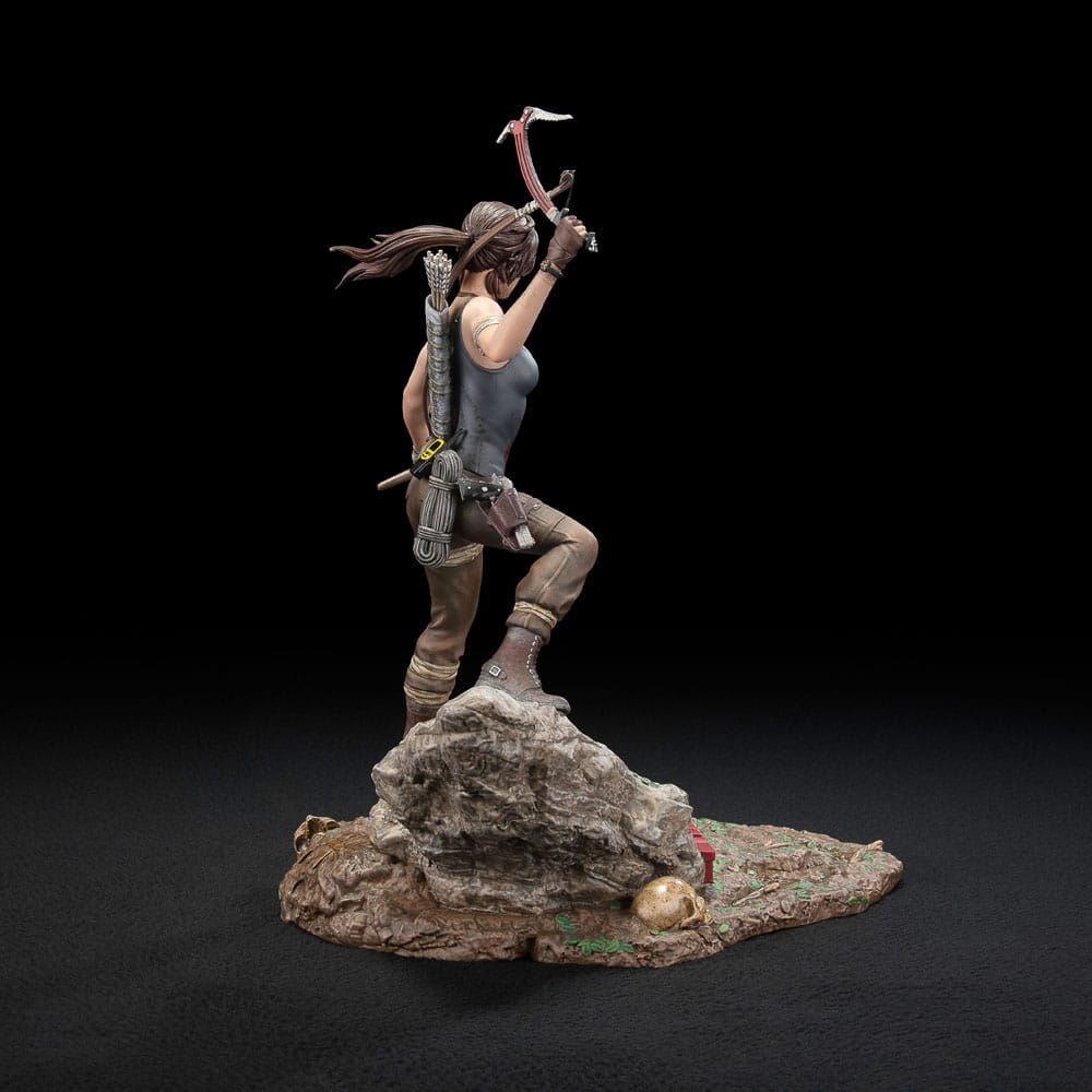 Tomb Raider PVC Statue Lara Croft Survivor Era 33 cm - Preorder - ETA: 20.11.2025