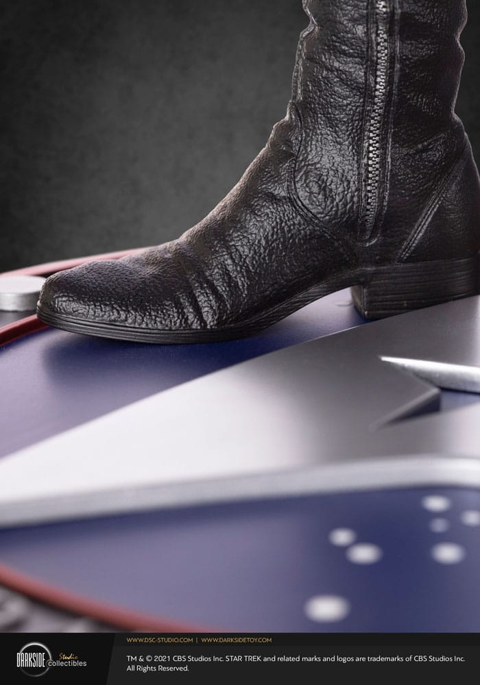 Star Trek Musuem Statue 1/3 Captain James T Kirk 64 cm - Versand: 5-7 Tage nach Bestellung