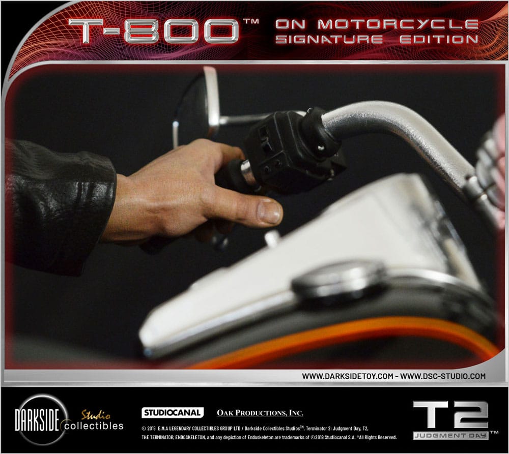 Terminator 2 Statue T-800 On Motorcycle Limited Signature Edition 70 cm - Preorder - ETA: 26.11.2025