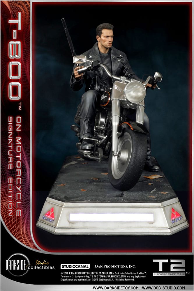 Terminator 2 Statue T-800 On Motorcycle Limited Signature Edition 70 cm - Preorder - ETA: 26.11.2025