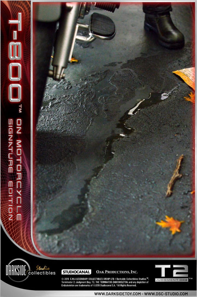 Terminator 2 Statue T-800 On Motorcycle Limited Signature Edition 70 cm - Preorder - ETA: 26.11.2025