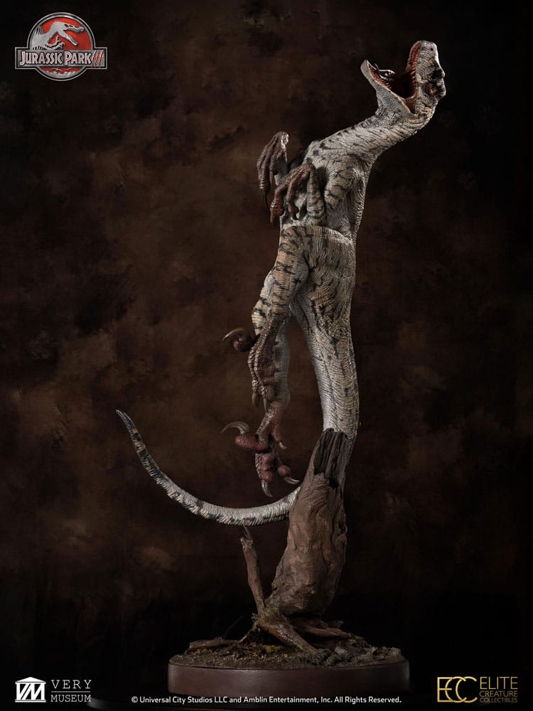 Jurassic Park III Maquette 1/4 Female Velociraptor White Queen 103 cm - Preorder - ETA: 25.11.2026