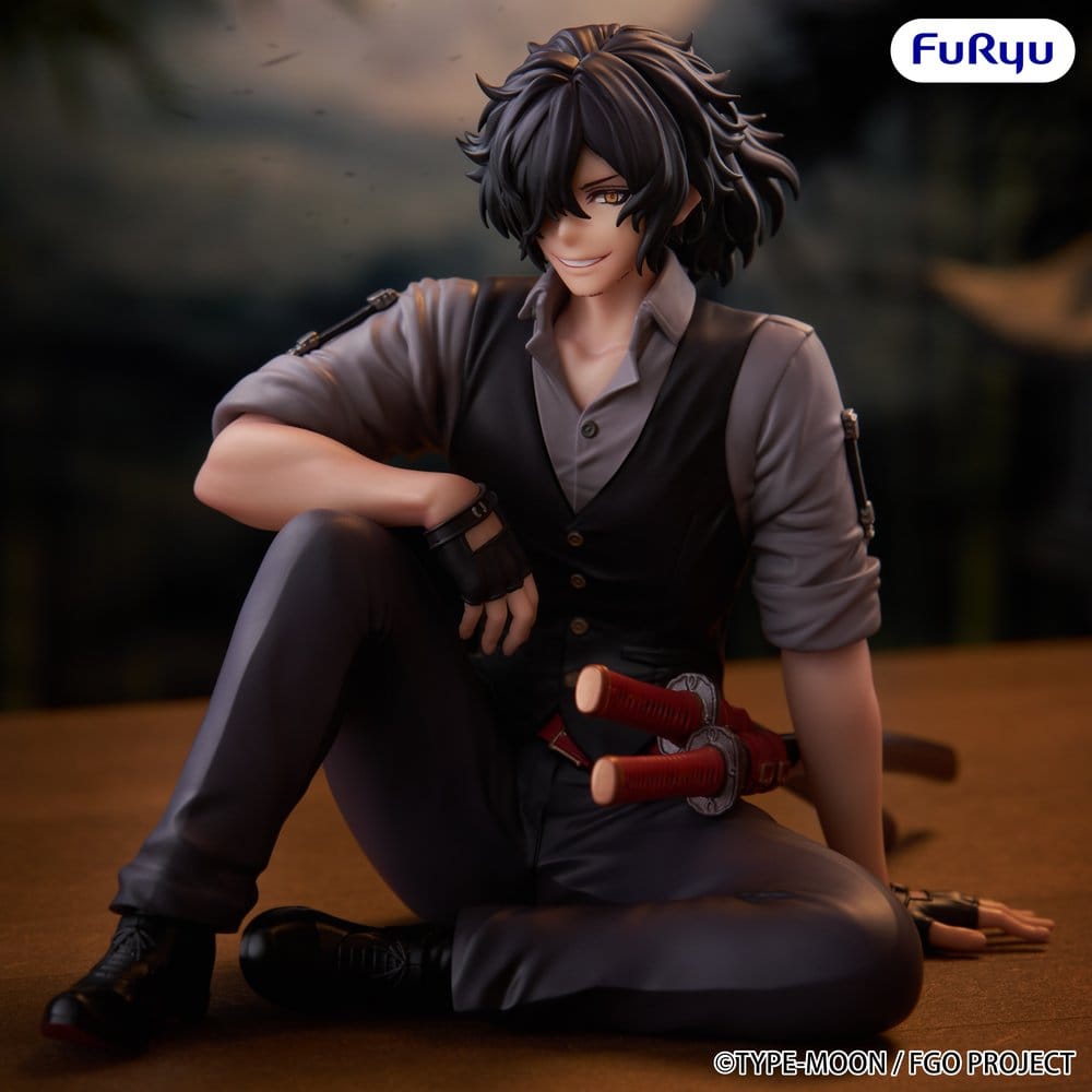 Fate/Grand Order Noodle Stopper PVC Figur Assassin Izou Okada Awesome Dapper Suit 9 cm - Preorder - ETA: 23.04.2027