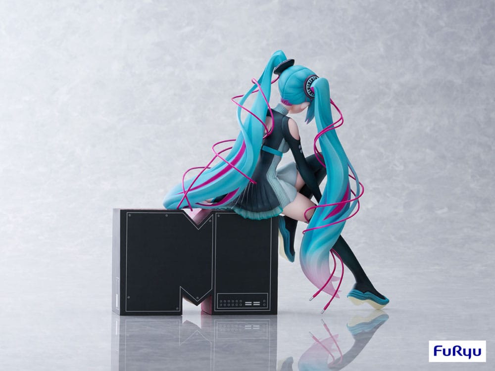 Hatsune Miku Statue 1/7 Hatsune Miku x MTV 20 cm - Versand: 5-7 Tage nach Bestellung