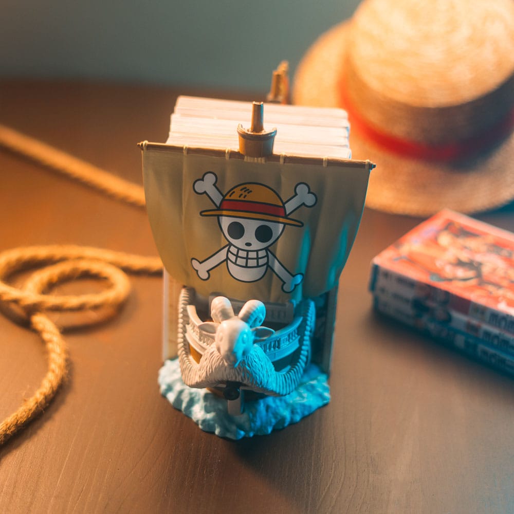One Piece Buchstützen Flying Lamb - Versand: 7 Tage nach Bestellung