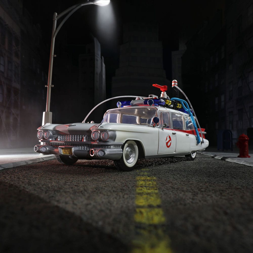 Ghostbusters Plasma Series Fahrzeug 1/18 Ecto-1 (1984) - Versand: 5-7 Tage nach Bestellung