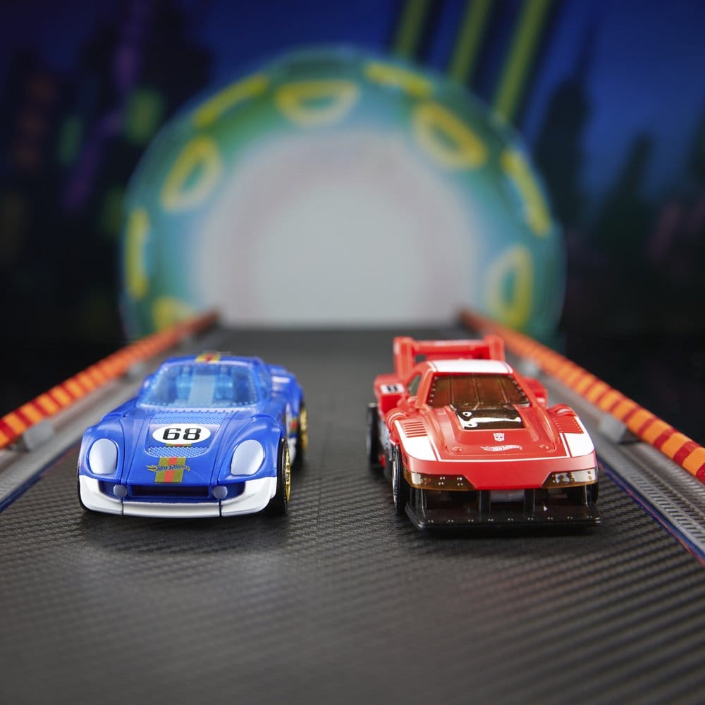 Transformers x Hot Wheels Collaborative Deluxe Class Actionfigur El Segundo Coupe 13 cm - Preorder - ETA: 30.09.2026