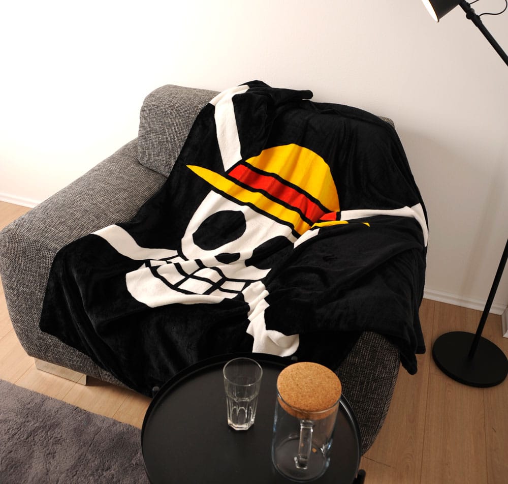 One Piece Flanell-Fleecedecke 150 x 200 cm - Versand: 5-7 Tage nach Bestellung