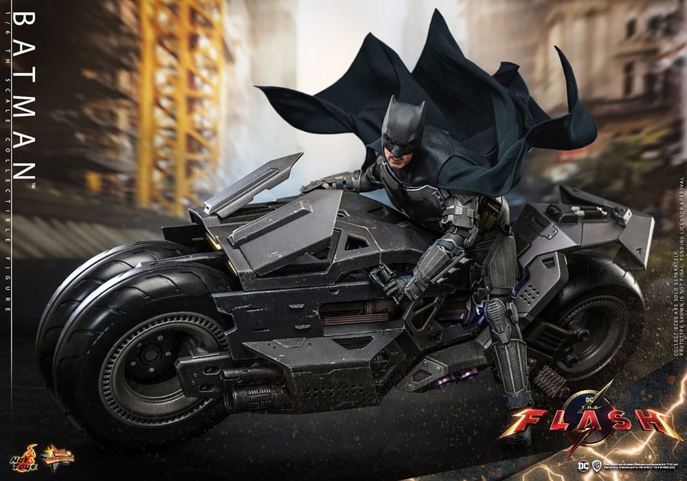 The Flash Movie Masterpiece Actionfigur 1/6 Batman 30 cm - Versand: 5-7 Tage nach Bestellung