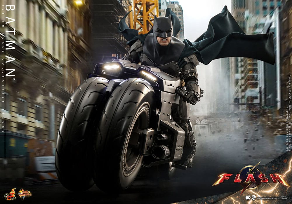 The Flash Movie Masterpiece Actionfigur 1/6 Batman 30 cm - Versand: 5-7 Tage nach Bestellung
