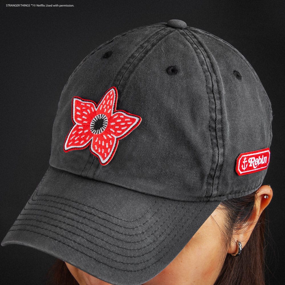 Stranger Things: Stranger Things Patches Set of 7 - Versand: 5-7 Tage nach Bestellung