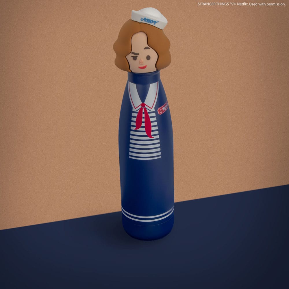 Stranger Things Wasserflasche Scoops Ahoy Robin 500 ml - Preorder - ETA: 27.10.2025