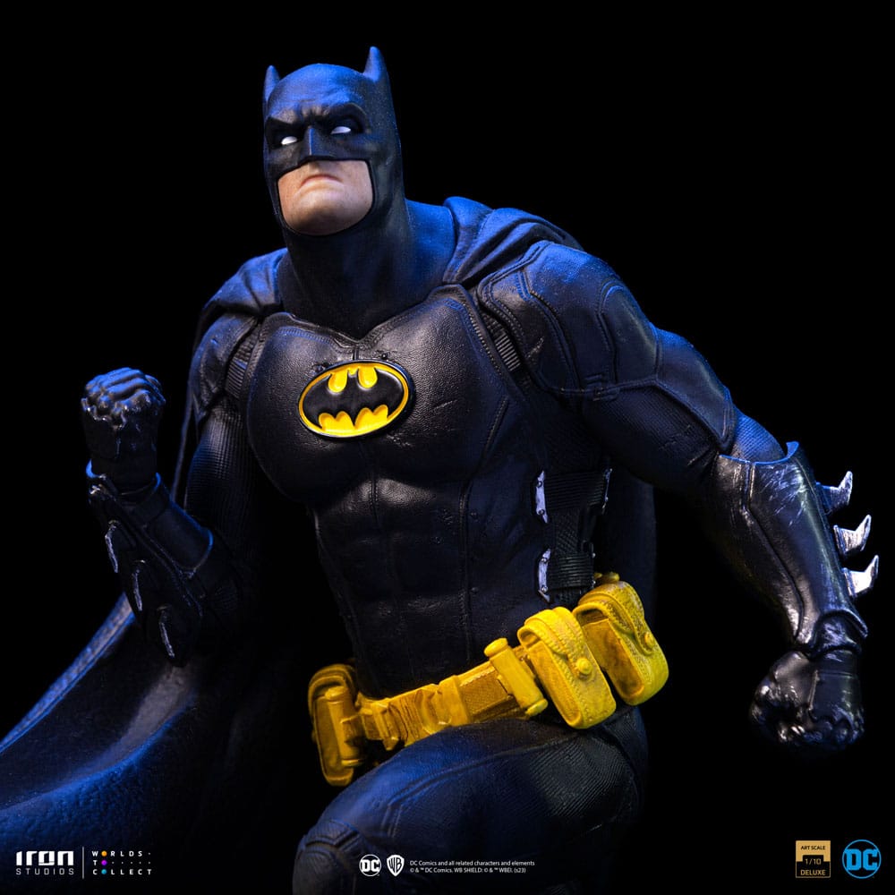 DC Comics BDS Art Scale Statue 1/10 Batman Deluxe (Black Version Exclusive) heo EU Exclusive 30 cm - Versand: 5-7 Tage nach Bestellung