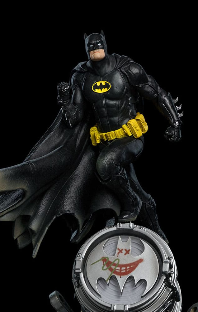 DC Comics BDS Art Scale Statue 1/10 Batman Deluxe (Black Version Exclusive) heo EU Exclusive 30 cm - Versand: 5-7 Tage nach Bestellung
