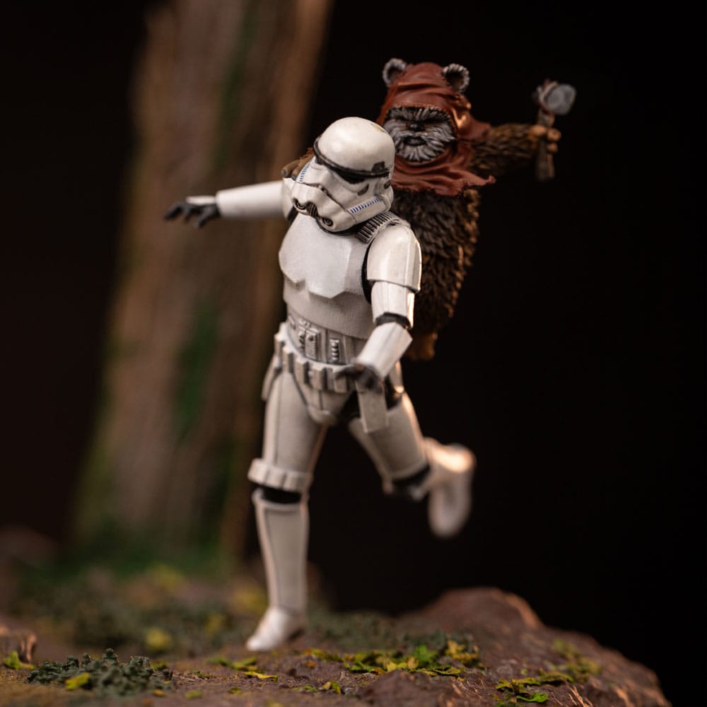 Star Wars Demi Art Scale Statue 1/20 AT-ST and Chewbacca 53 cm - Preorder - ETA: 25.08.2025