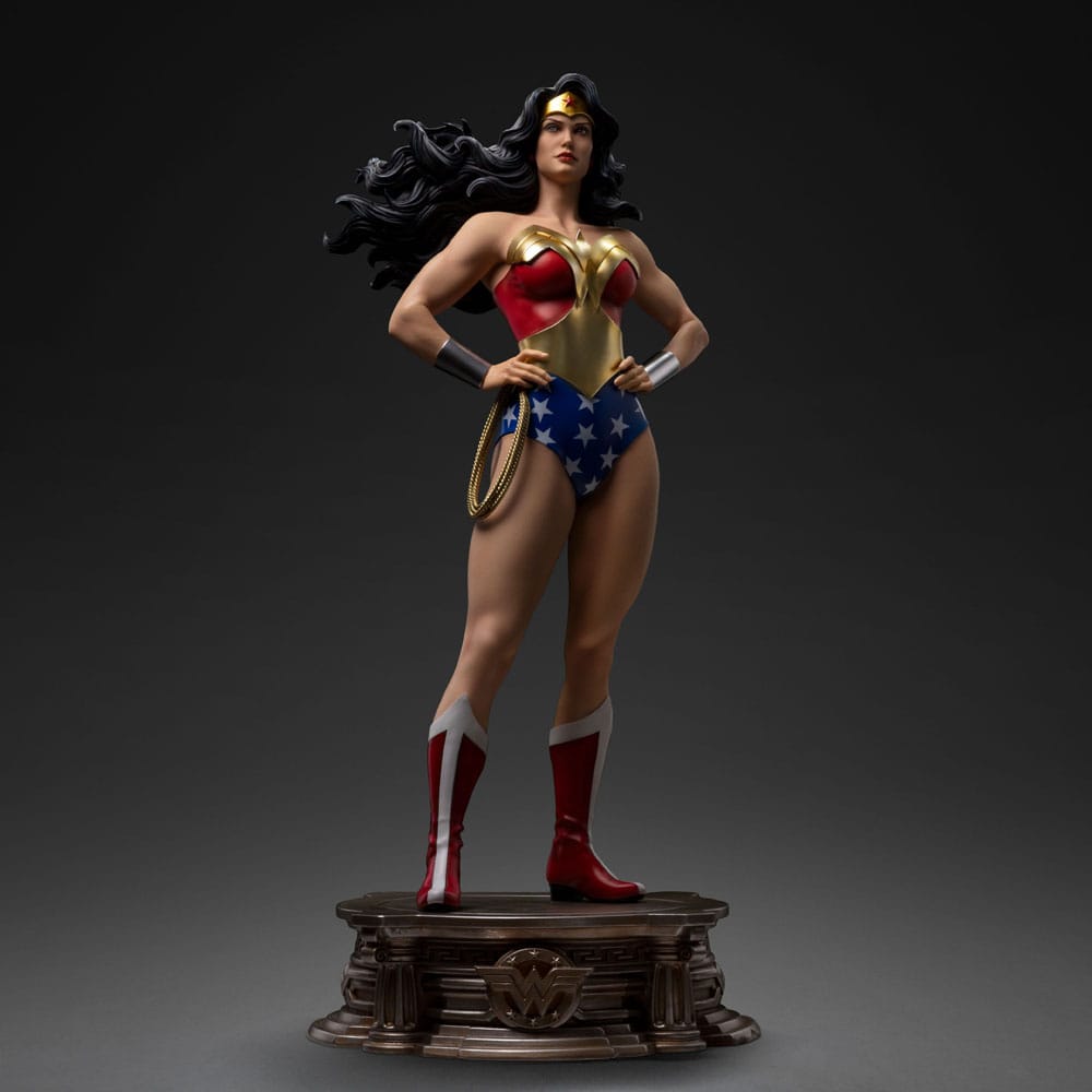DC Comics Legacy Replica Statue 1/4 Wonder Woman 56 cm - Preorder - ETA: 31.12.2025