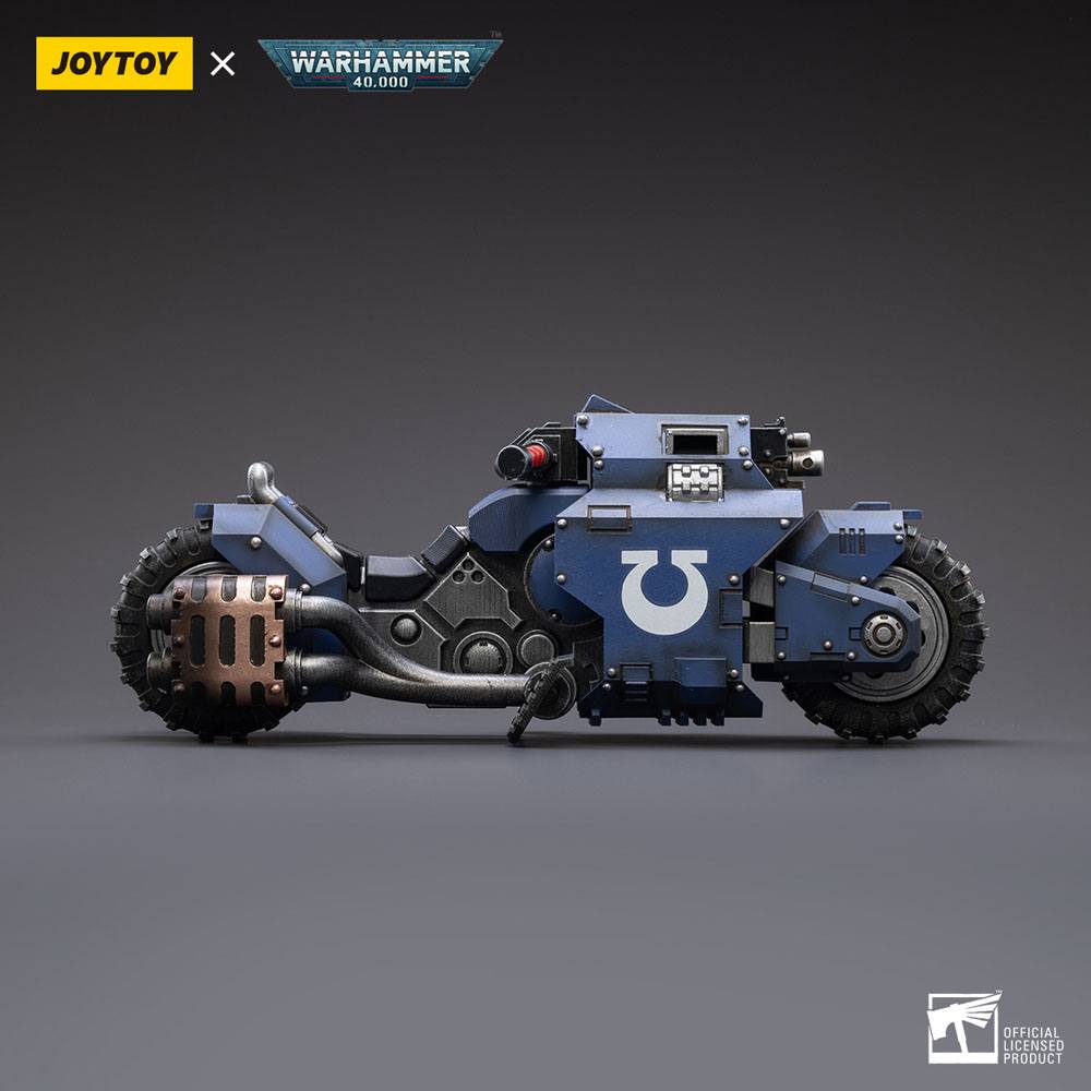 Warhammer 40k Fahrzeug 1/18 Ultramarines Outrider Bike 22 cm  - Preorder - ETA: 25.03.2026