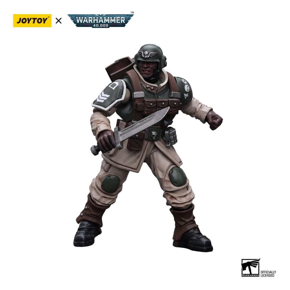 Warhammer 40k Actionfigur 1/18 Astra Militarum Cadian Command Squad Veteran with Regimental Standard 12 cm - Preorder - ETA: 12.12.2025