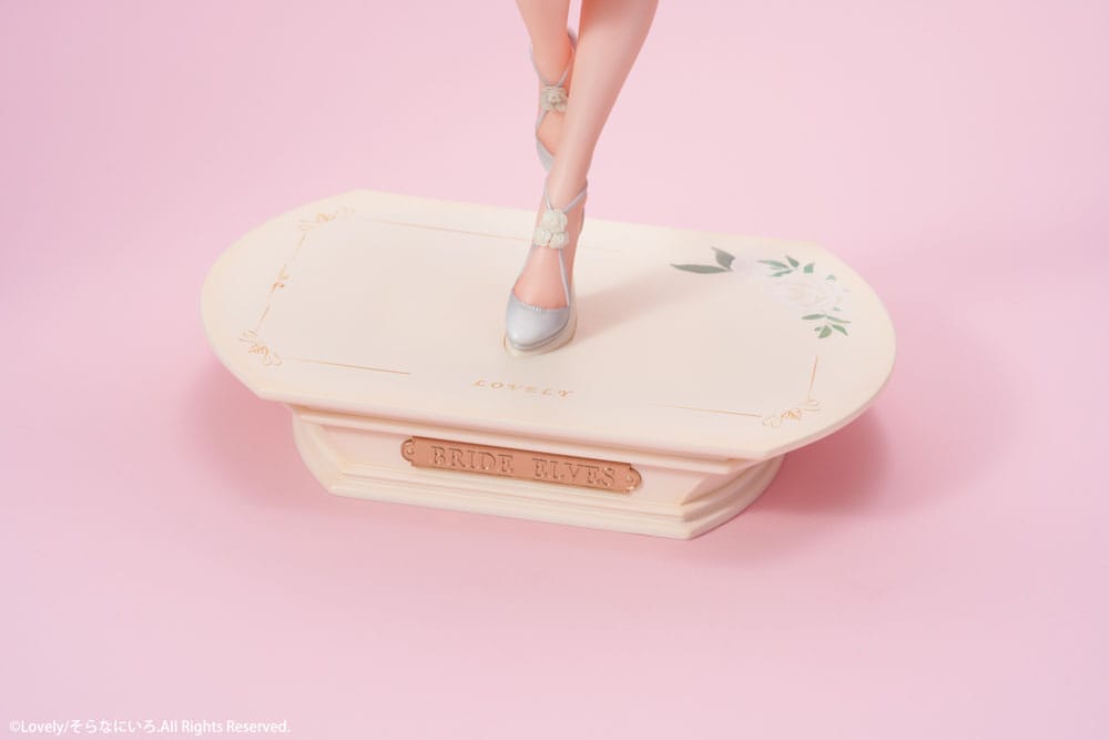Original Character PVC Statue 1/5.5 Wife Erof Illustrated by Sora Nani Iro 32 cm - Versand: 5-7 Tage nach Bestellung