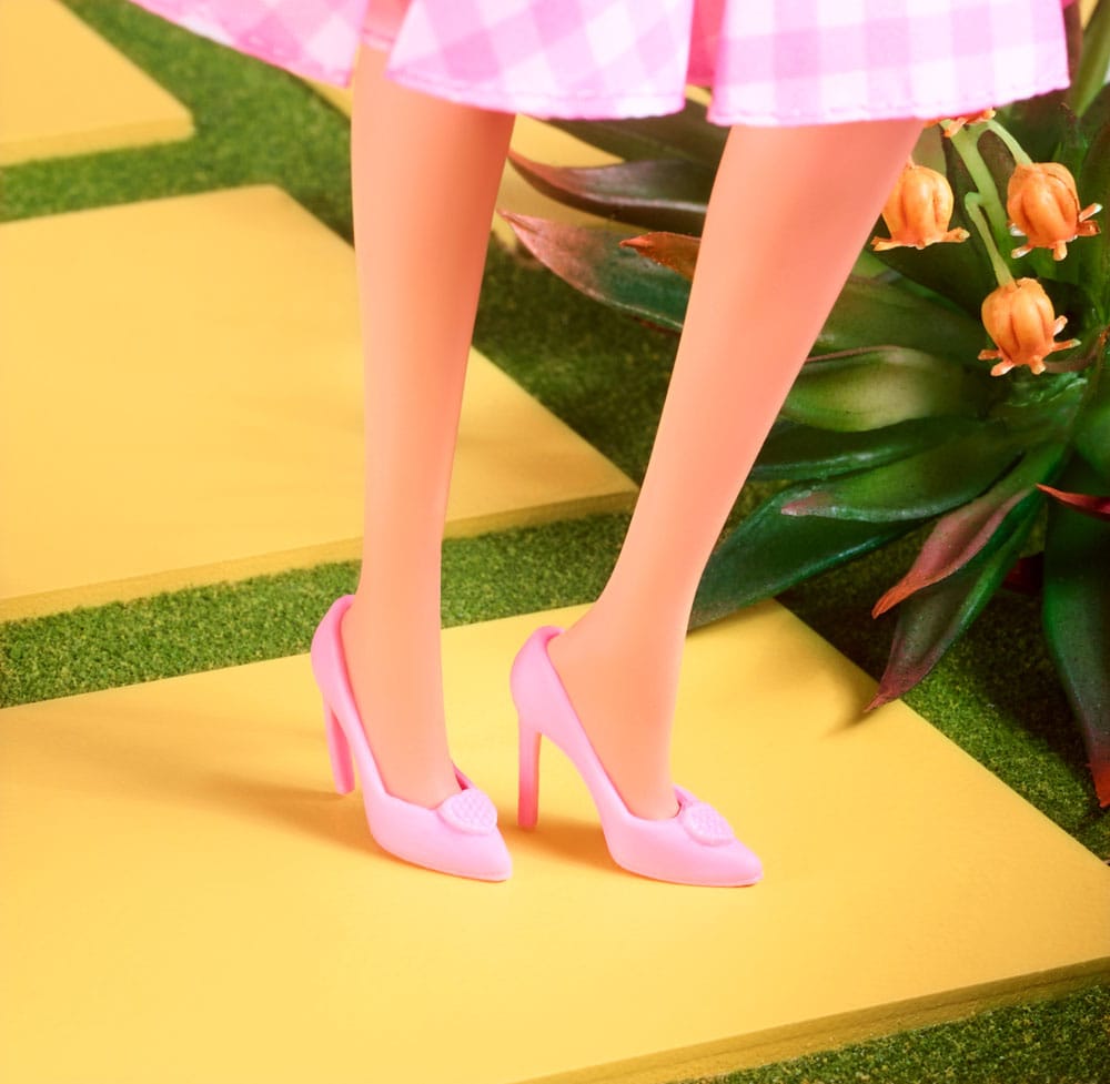 Barbie The Movie Puppe Barbie in Pink Gingham Dress - Preorder - ETA: 27.12.2025