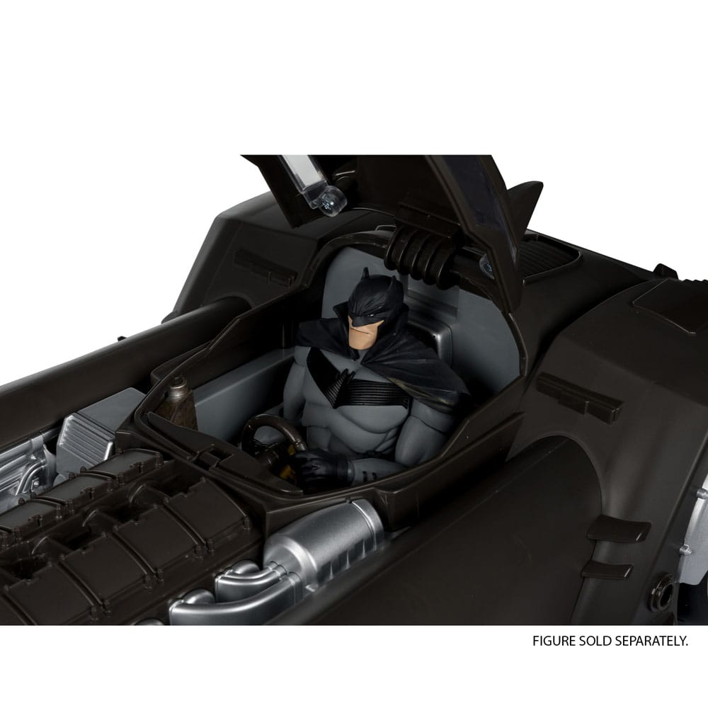 DC Multiverse Fahrzeug White Knight Batmobile (Gold Label) 18 cm - Versand: 5-7 Tage nach Bestellung