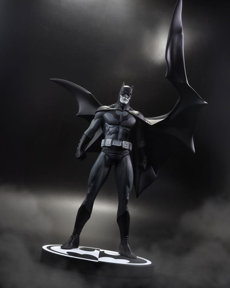 DC Direct Statue Batman Black & White Batman (by Jorge Jimenez) 27 cm - Versand: 5-7 Tage nach Bestellung