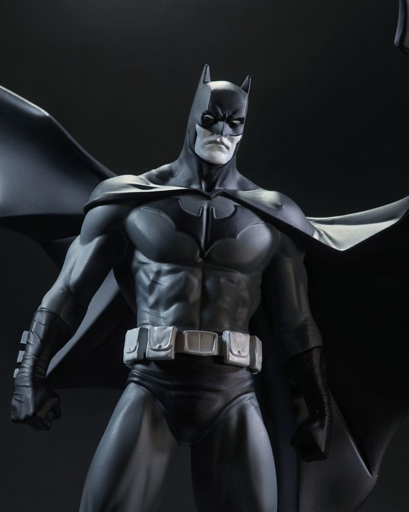 DC Direct Statue Batman Black & White Batman (by Jorge Jimenez) 27 cm - Versand: 5-7 Tage nach Bestellung