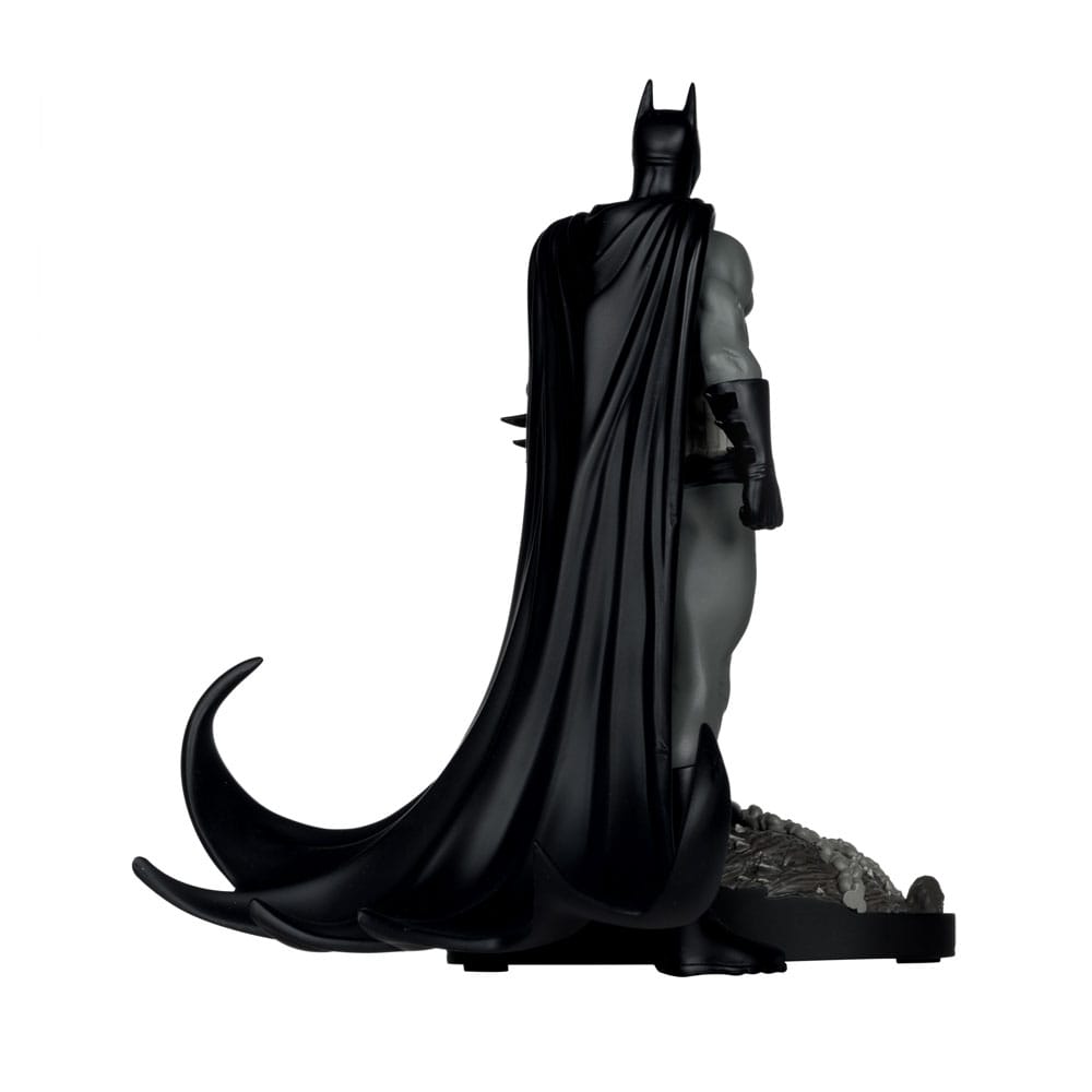 DC Direct Statue 1/10 Batman by Bjorn Barends (Black White) 18 cm - Versand: 5-7 Tage nach Bestellung