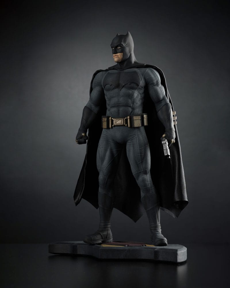 Batman v Superman: Dawn of Justice Statue 1/6 Batman 32 cm - Versand: 5-7 Tage nach Bestellung