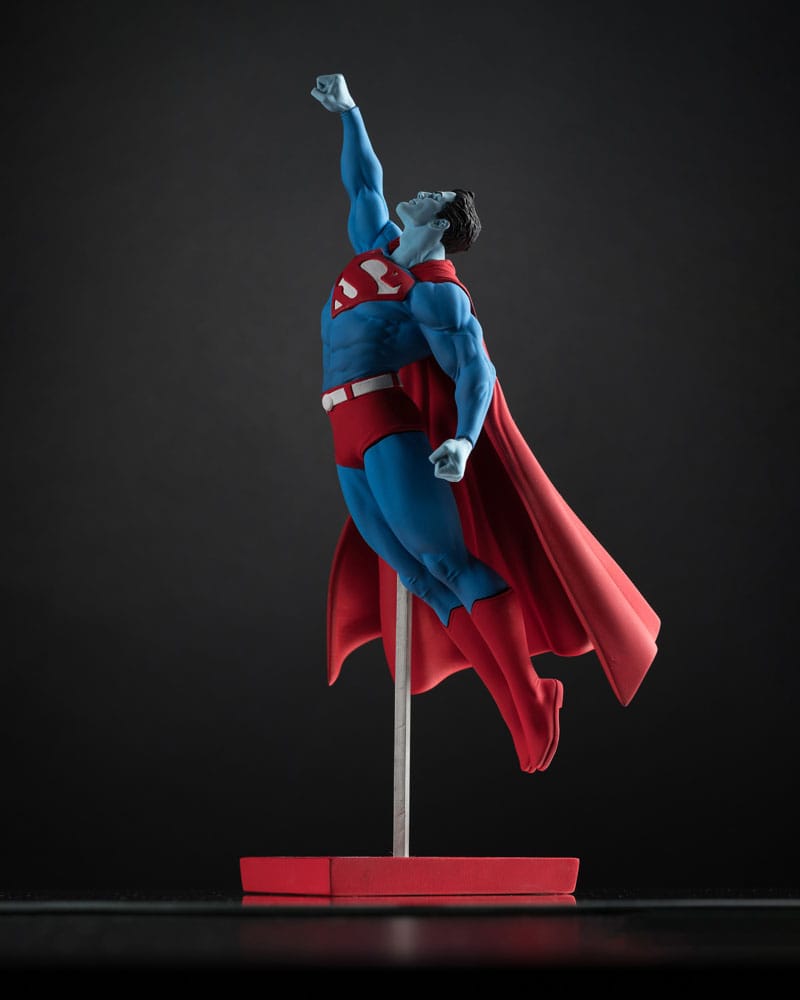 DC Direct Statue 1/10 Superman Red and Blue: Superman by Gary Frank Limited Edition 26 cm - Versand: 5-7 Tage nach Bestellung