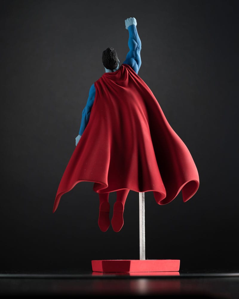 DC Direct Statue 1/10 Superman Red and Blue: Superman by Gary Frank Limited Edition 26 cm - Versand: 5-7 Tage nach Bestellung