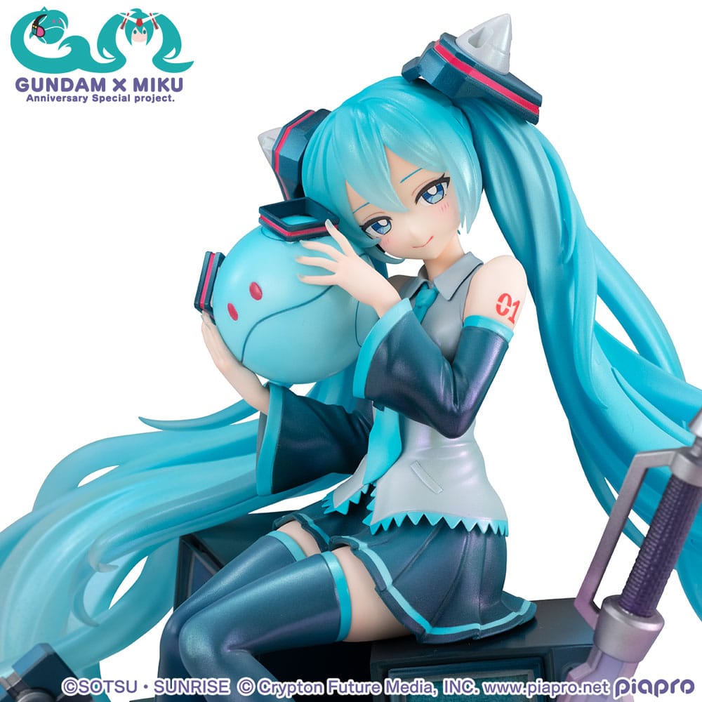 Mobile Suit Gundam x Hatsune Miku Lucrea PVC Statue Hatsune Miku x OO Gundam 45th Anniversary 17 cm - Preorder - ETA: 25.11.2026