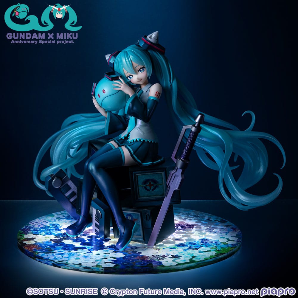 Mobile Suit Gundam x Hatsune Miku Lucrea PVC Statue Hatsune Miku x OO Gundam 45th Anniversary 17 cm - Preorder - ETA: 25.11.2026
