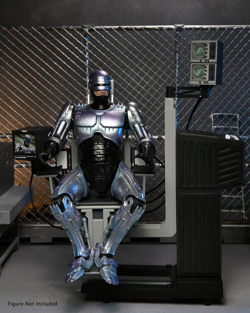 RoboCop Actionfigur Ultimate Battle Damaged RoboCop with Chair 18 cm - Preorder - ETA: 16.02.2026