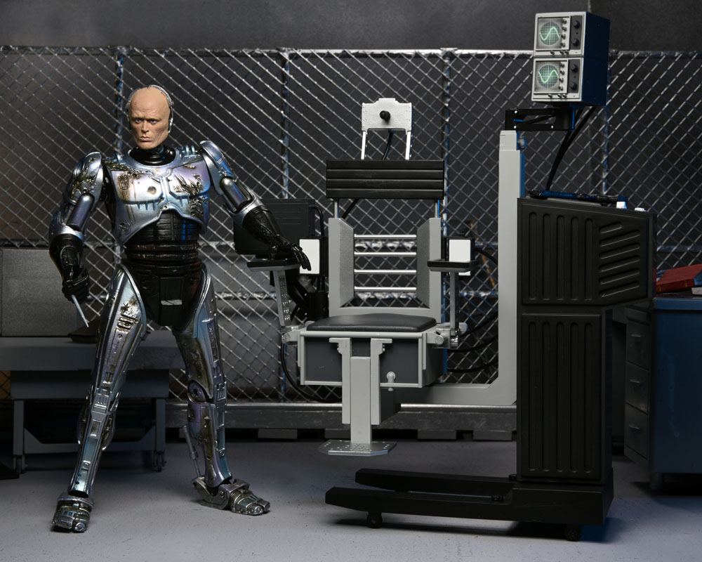 RoboCop Actionfigur Ultimate Battle Damaged RoboCop with Chair 18 cm - Preorder - ETA: 16.02.2026