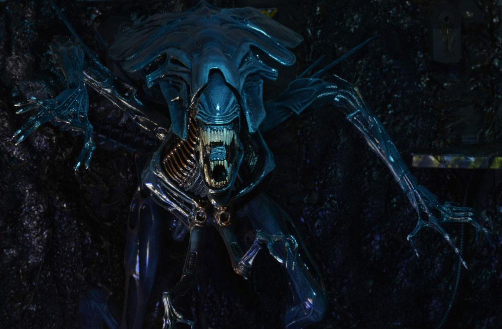 Aliens Ultra Deluxe Actionfigur Alien Queen 38 cm - Preorder - ETA: 29.12.2025