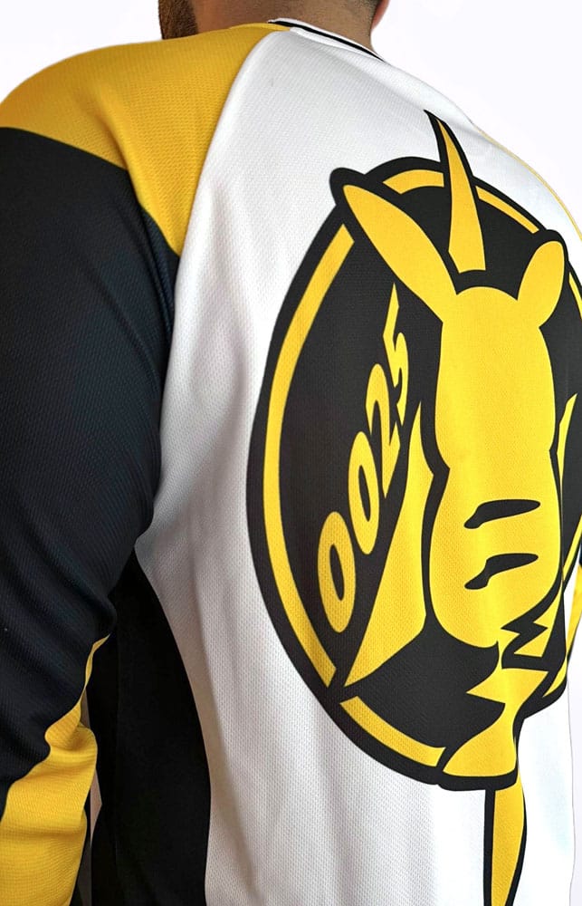 Pokémon Fußball-Trikot Pikachu Größe XXXL - Versand: 5-7 Tage nach Bestellung