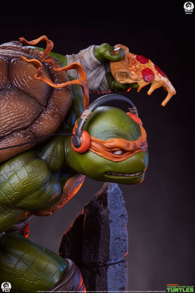Teenage Mutant Ninja Turtles Statue 1/3 Michelangelo Deluxe Edition 67 cm - Preorder - ETA: 25.11.2025