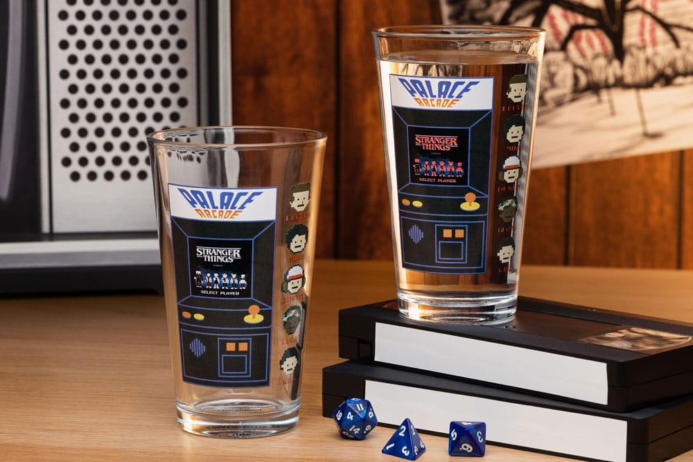 Stranger Things Trinkglas mit Thermoeffekt Arcade 400 ml - Preorder - ETA: 09.10.2025