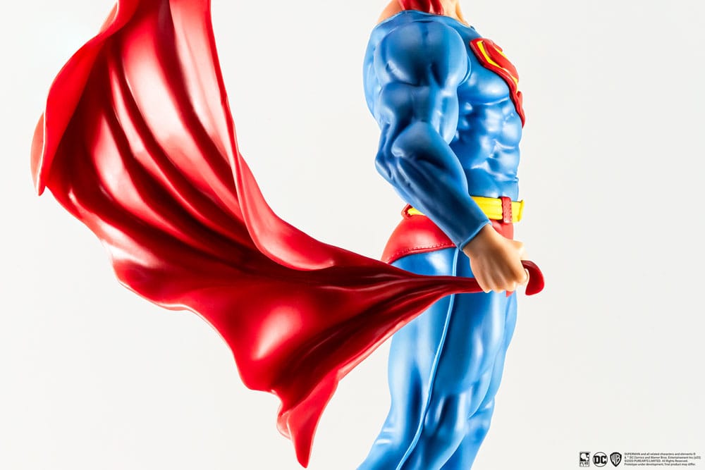 Superman PX PVC Statue 1/8 Superman Classic Version 30 cm - Preorder - ETA: 23.11.2025