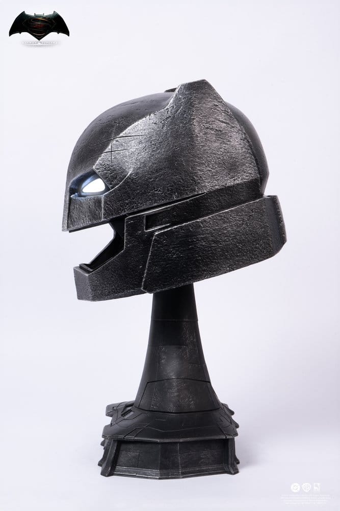 Justice League Replik 1/1 Batman v Superman: Dawn of Justice Armored Batman Helmet 50 cm - Preorder - ETA: 15.10.2026