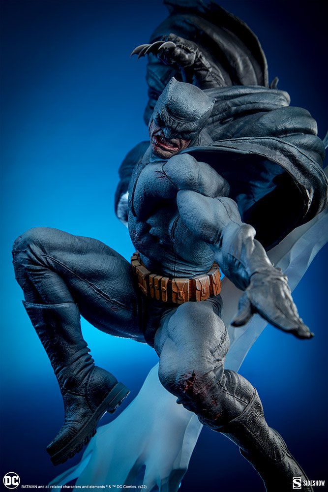 DC Comics Premium Format Statue Batman: The Dark Knight Returns 80 cm - Preorder - ETA: 25.04.2028